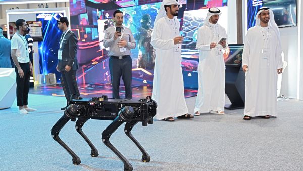 معرض (آيسنار أبوظبي 2022) يختتم نسخة استثنائية  