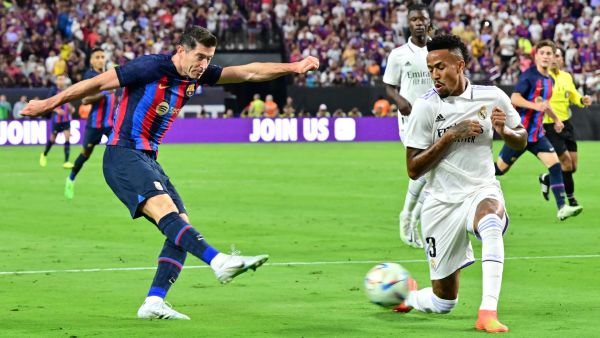 تشكيلة برشلونة المتوقعة أمام ريال مدريد اليوم في الكلاسيكو