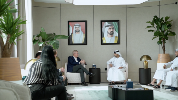 دو تستضيف وفداً رفيعاً من إريكسون لتعزيز أوجه التعاون والشراكة 