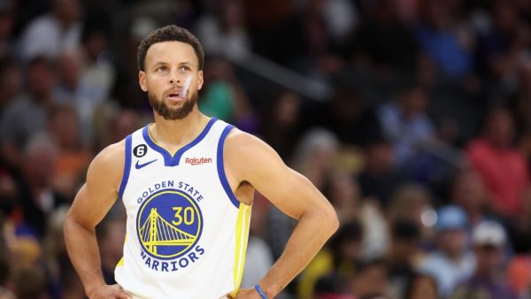 Stephen Curry #30 of the Golden State Warriors reacts during the second half of the NBA game at Footprint Center on October 25, 2022 in Phoenix, Arizona. The Suns defeated the Warriors 134-105. Christian Petersen/Getty Images/AFP (Photo by Christian Petersen / GETTY IMAGES NORTH AMERICA / Getty Images via AFP)