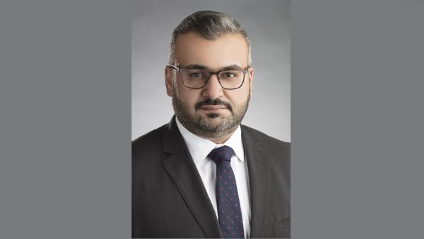 بنك البحرين الوطني يصدر بطاقات مصرفية صديقة للبيئة بالتعاون مع "سِناد"