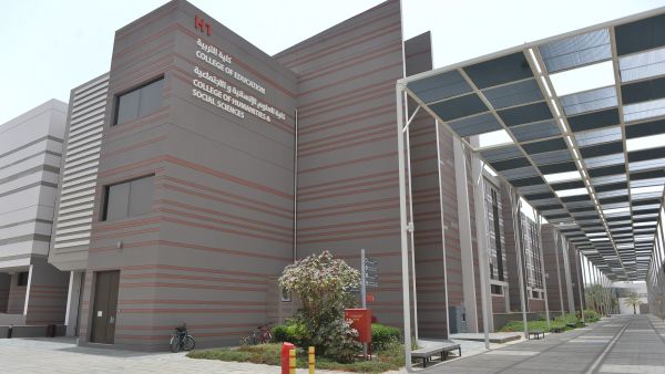 ثلاث برامج أكاديمية جديدة في كلية العلوم الإنسانية والاجتماعية بجامعة الإمارات