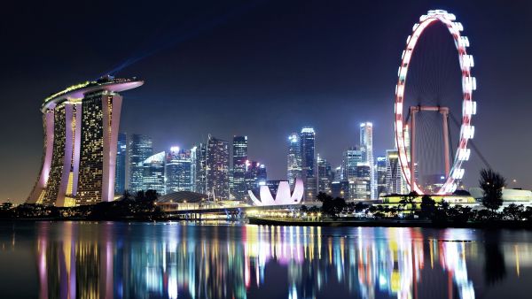 High confidence in MHI Group’s technologies and after-sales servicing, chillers’ environmental and economic performance, and excellent delivery record led to the order  MHI Group Delivers Two Large-Capacity Centrifugal Chillers for Singapore’s Marina Bay District Cooling System