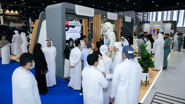 جامعة الإمارات تشارك بمعرض آيسنار2022  بأربع مشاريع مبتكرة في المجال الأمني