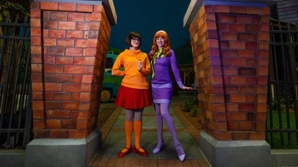 Yas Theme Parks and attractions offer guests a wide range of family-friendly rides, experiences and entertainment shows. Warner Bros. World Abu Dhabi brings back Women of Warner this Spooktober