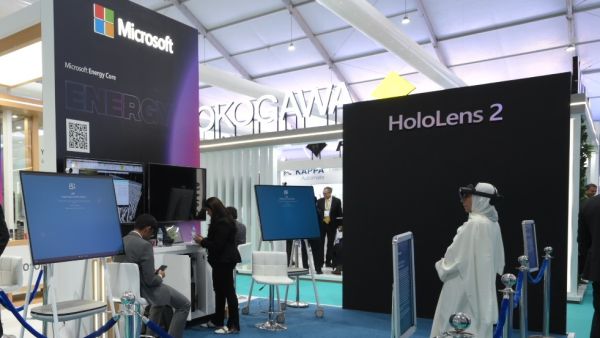 مايكروسوفت تقدم عبر معرض أديبك 2022 أحدث حلولها وابتكاراتها لخفض الانبعاثات الكربونية في المستقبل