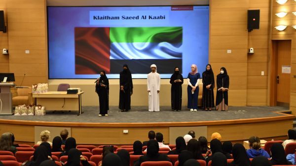 جامعة الإمارات تحتفي باليوم الدولي للترجمة من خلال فعاليات وأنشطة مُتعدّدة