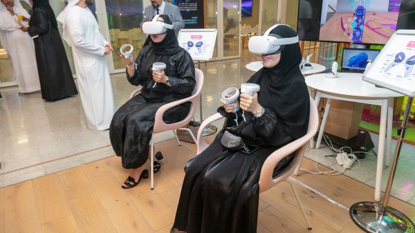 "كلية محمد بن راشد" تستشرف مستقبل الميتافيرس وتقنياته وتطبيقاته الحكومية 
