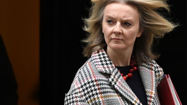 UK Withdraws Tax Cut for Top Earners