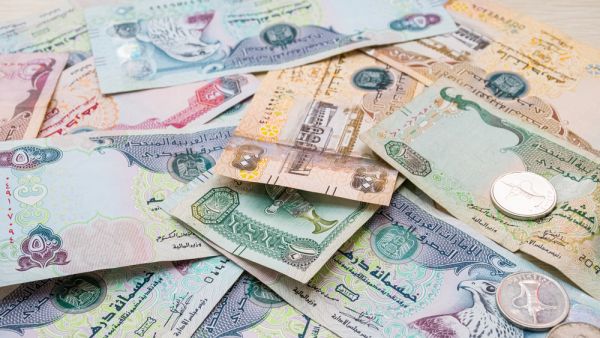 3 بنوك إماراتية تدرس الاندماج فيما بينها