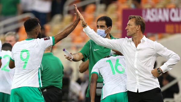 السعودية تتفوق على آيسلندا (المصدر: أ ف ب)