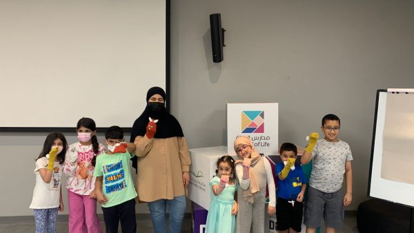 "دبي للثقافة" تعرض "مهارات الصحراء" في "مدارس الحياة"