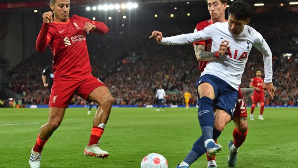 الموعد والقناة الناقلة لمباراة ليفربول وتوتنهام في الدوري الإنجليزي