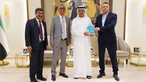 Dubai Customs holds monthly client honoring ceremony 
