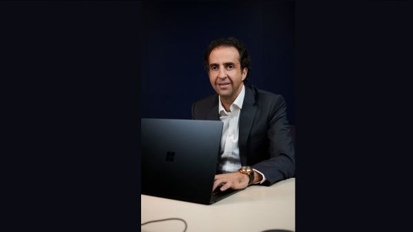 دو تسخّر تقنيات "الواقع الهجين" لتمكين مستقبل الرعاية الصحية في دولة الإمارات