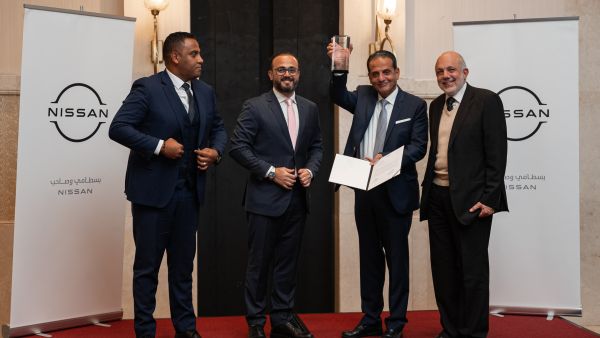 شركة بسطامي وصاحب التجارية تحصل على جائزة نيسان العالمية لخدمات ما بعد البيع