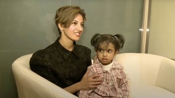  Johara Al Hoqail with little Jumana 