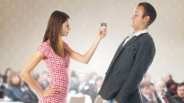 6 سمات للأشخاص الذين يتهربون من الزواج