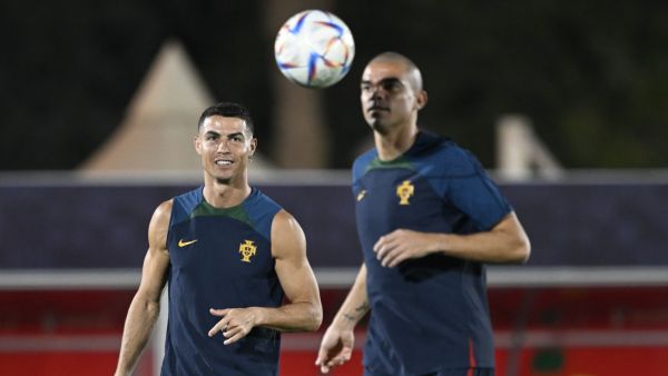 البرتغال تسعى لتأكيد صدارتها اليوم (المصدر: أ ف ب)
