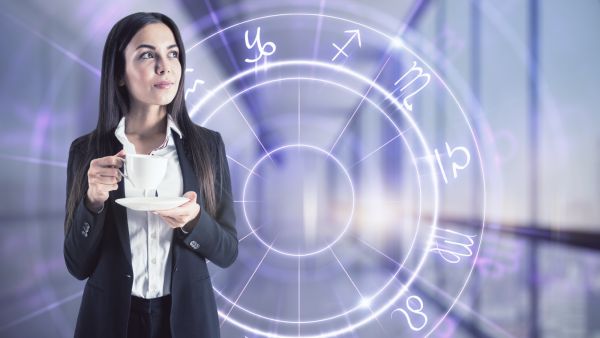 توقعات الأبراج الأكثر حظًا في العمل عام 2023