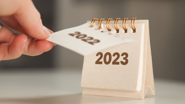 رسائل إيجابية لتوديع عام 2022
