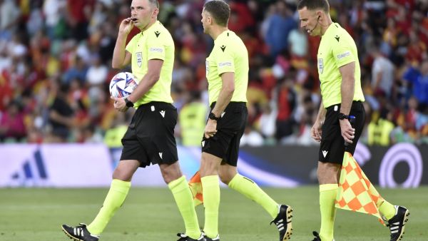 حكم مباراة البرازيل وكرواتيا في ربع نهائي كأس العالم قطر 2022