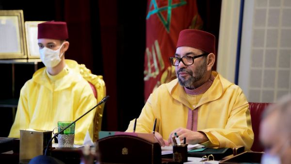 نشر صورا جنسية مزيفة ومفبركة للعائلة المالكة المغربية 