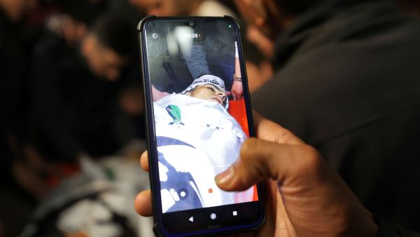 Palestinian youth killed 