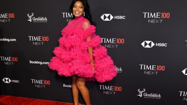 Keke announces pregnancy on SNL