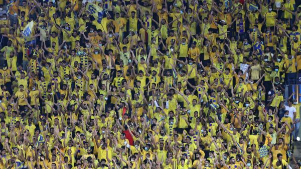 جماهير النصر (المصدر: أ ف ب)
