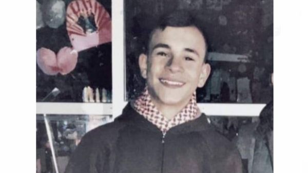 استشهاد الطفل الفلسطيني ادم عياد  15 عاماً