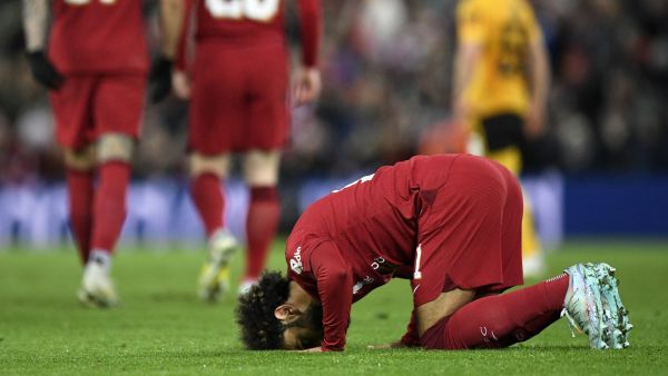 صلاح يحتفل بهدفه (المصدر: أ ف ب)