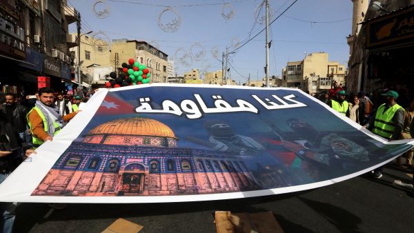 اردنيون يرفضون بيان وزارة خارجيتهم: لا تمثلنا