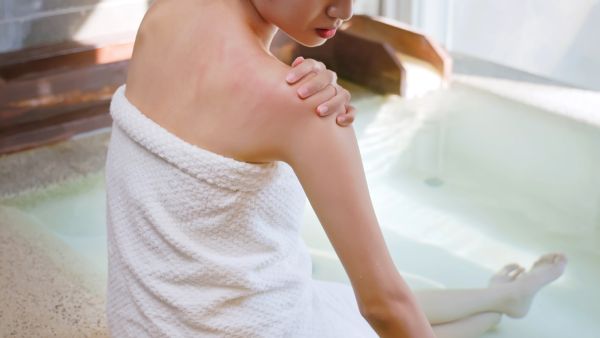 5 أخطاء شائعة اثناء الاستحمام تسبب الحكة والجفاف