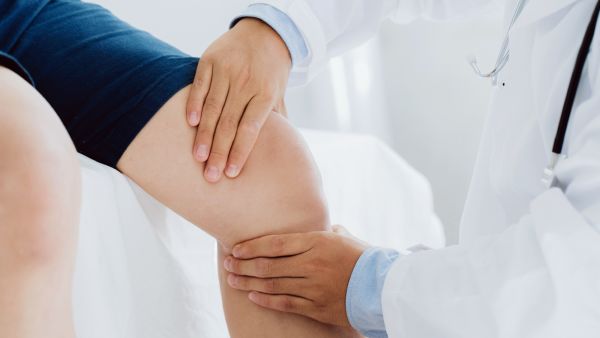 طبيب البوابة: أعراض ألم وضعف الركبة