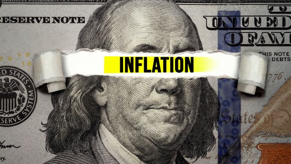 US inflation falls