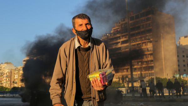 عقوبات على ثلاثة أفراد وثلاثة كيانات لها صلات بحزب الله.