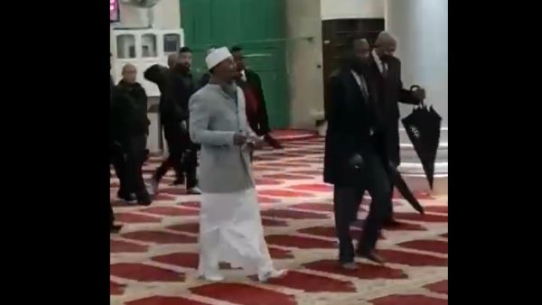 رئيس تشاد محمد ديبي في المسجد الأقصى بالقدس المحتلة 