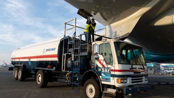 Boeing Doubles Sustainable Aviation Fuel Purchase for Commercial Operations, Buying 5.6 Million Gallons for 2023