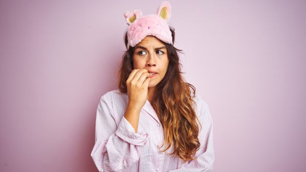 جميلة البوابة: 7 حلول سريعة لمشاكل الأظافر