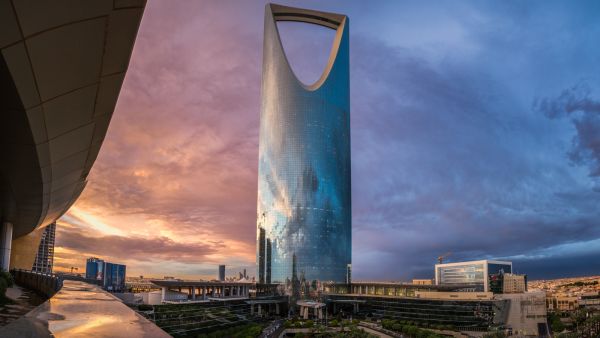 Four Seasons earns 9 Forbes awards