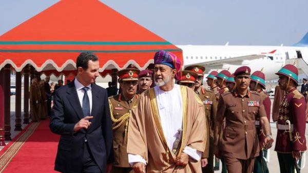 الاسد زار مسقط والتقى بسلطان عمان