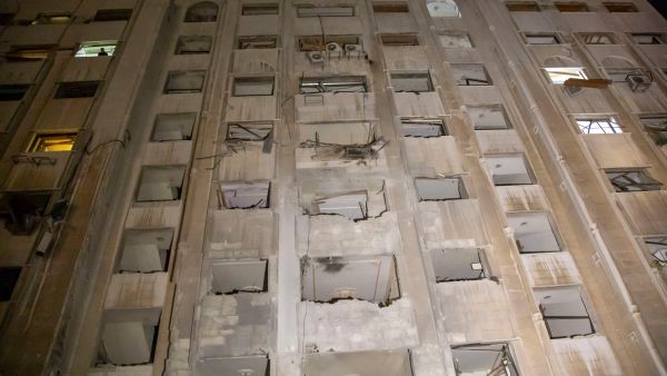  العدوان خلف وراءه أضرارا مادية، وتدمير ممتلكات لمواطنين في عدد من أحياء العاصمة دمشق (أ ف ب)