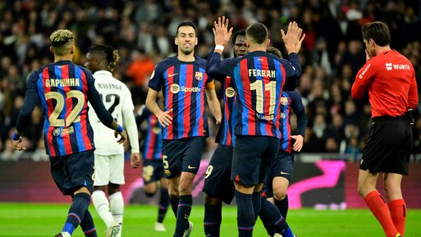 برشلونة يتفوق على ريال مدريد (المصدر: أ ف ب)