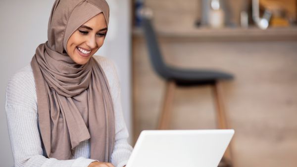 حظك اليوم وتوقعات الأبراج الخميس 23 مارس/آذار 2023