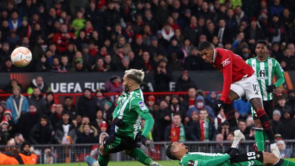 مانشستر يونايتد في طريقه لربع نهائي الدوري الأوروبي (المصدر: أ ف ب)