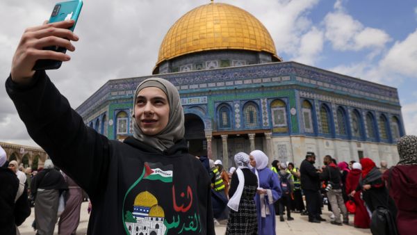  قوات الاحتلال افتعلت الازمة وقامت باطلاق النار من اجل تبرير اخراج المعتكفين في المسجد الاقصى