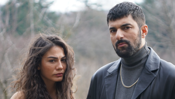 Adım Farah features an Egyptian song
