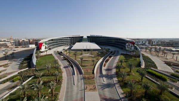 جامعة الإمارات تطلق 104 مشروعاً بحثياً طلابياً ضمن برنامج أبحاث أهداف التنمية المستدامة