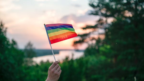 Saudi transgender commits suicide